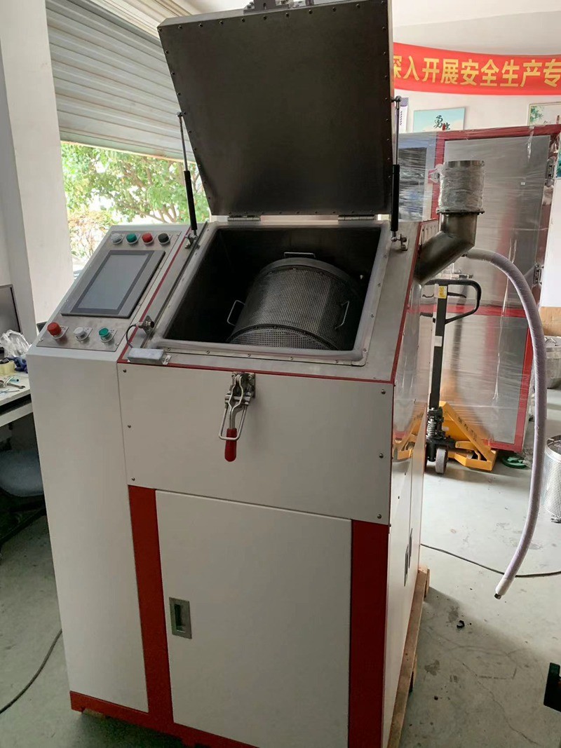cryogenic deflashing machine