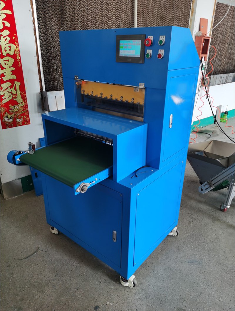 High Quality Auto Weighing Rubber Strip Cutter Shipped to Verbrie, France