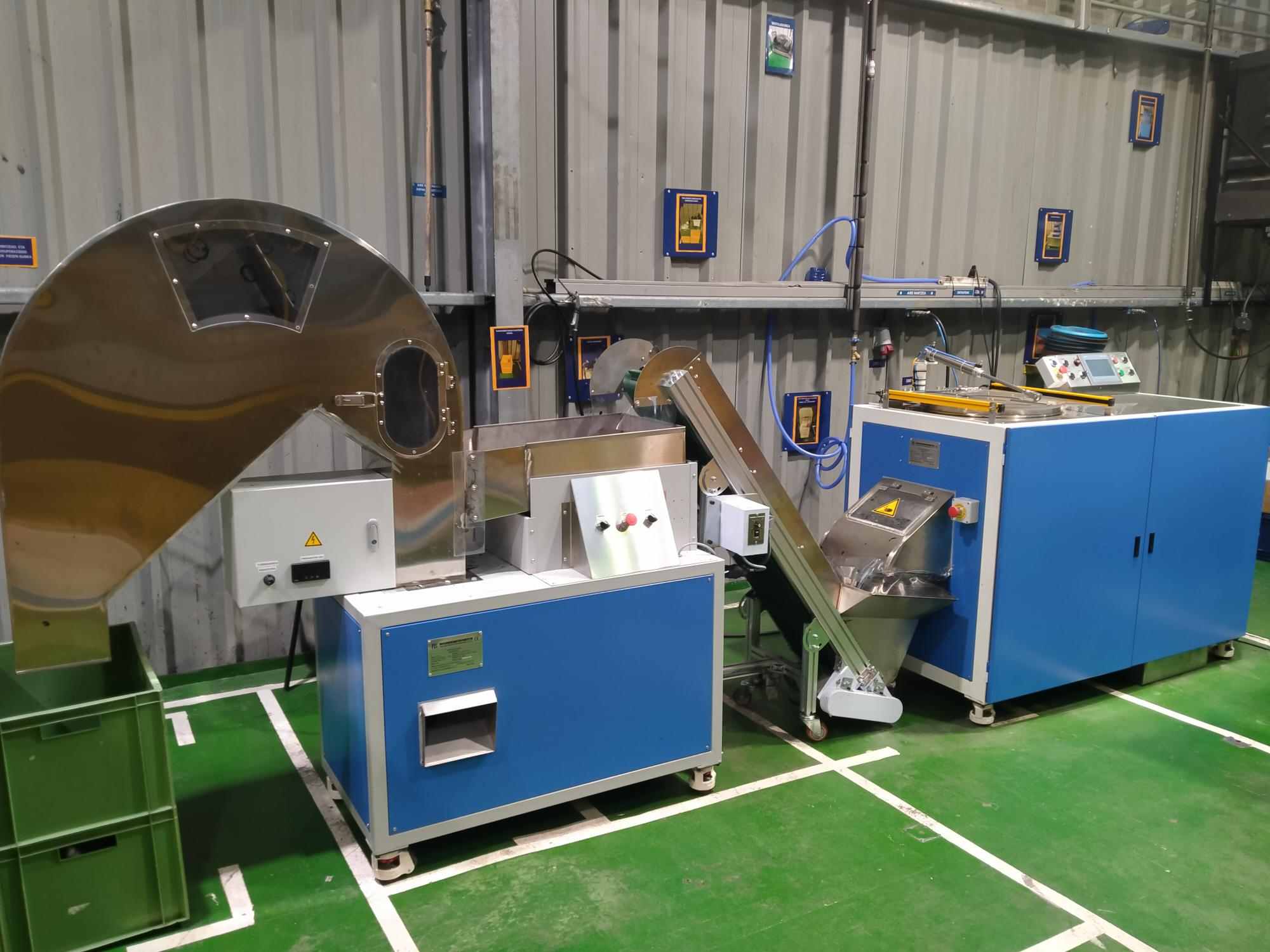 PEGE spin trim deflashing machine PEGE spin trim deflashing machine